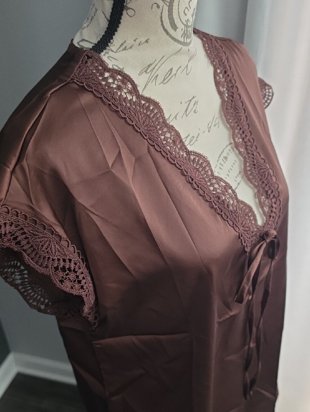 Lace-Trim V-Neck Top in Chocolate - Picture 6 of 8